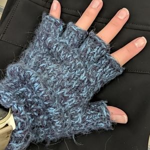 Fingerless gloves